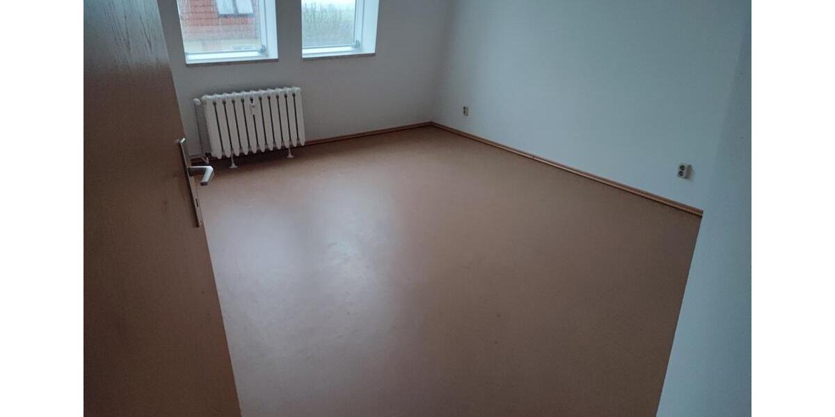 Dachgeschoßwohnung Rhinow - 3 Zimmer, 79 m&sup2;, 571&euro; | Angebot:24510026