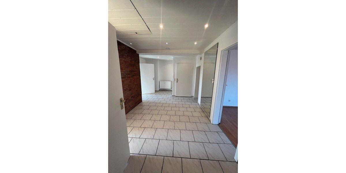 Etagenwohnung Wolfenbüttel - 3.5 Zimmer, 139 m&sup2;, 695&euro; | Angebot:26578305