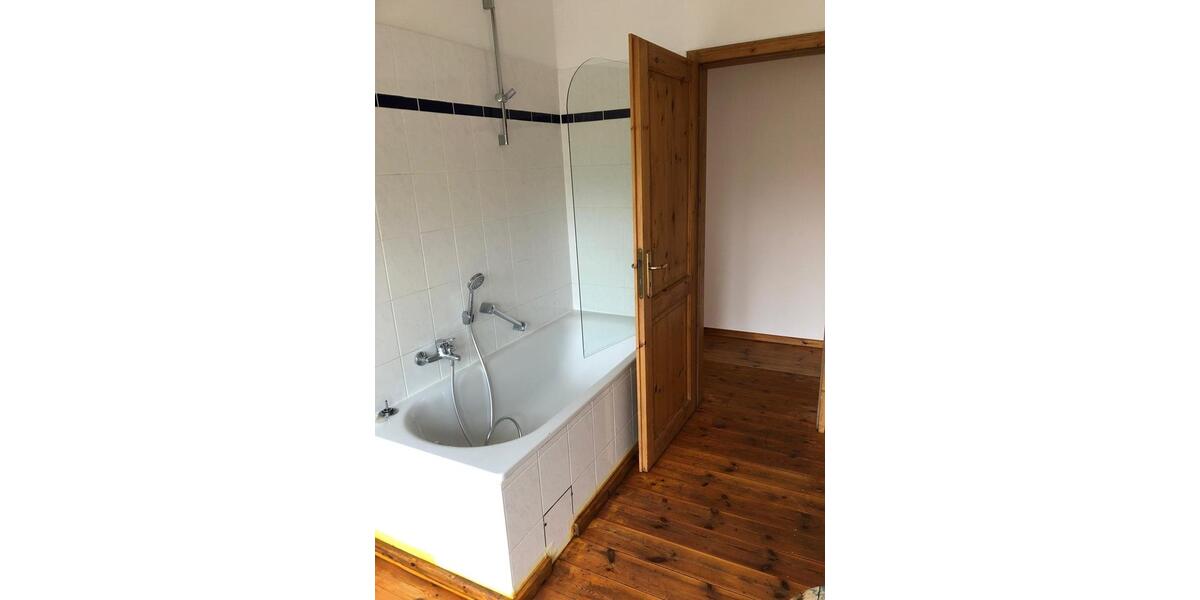 Dachgeschoßwohnung Alzey - 3 Zimmer, 71 m&sup2;, 600&euro; | Angebot:25852597