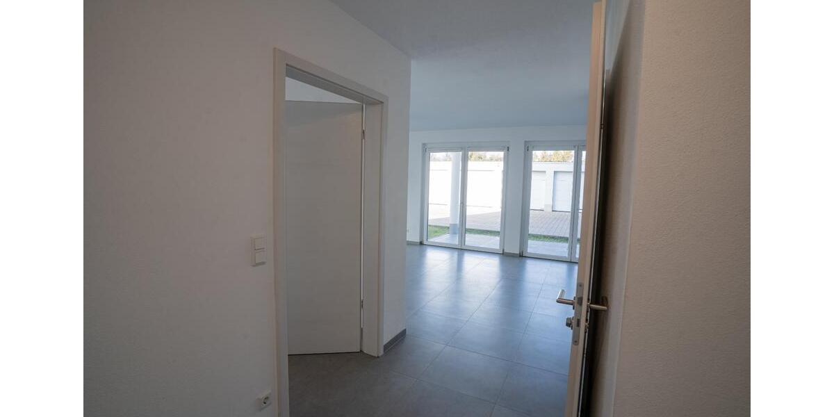 Erdgeschoßwohnung Gunzenhausen - 2 Zimmer, 61 m&sup2;, 980&euro; | Angebot:24731923