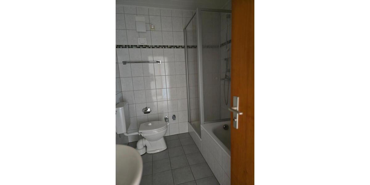 Etagenwohnung Goldbach - 3 Zimmer, 93 m&sup2;, 1.020&euro; | Angebot:26456259