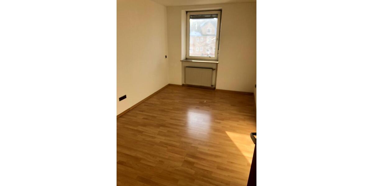 Zimmer in 5er WG zu vermieten (Regensburg-Ost) 5 zimmer