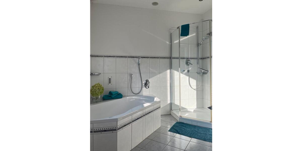 Dachgeschoßwohnung Obernburg am Main - 2 Zimmer, 65 m&sup2;, 1.350&euro; | Angebot:25181726