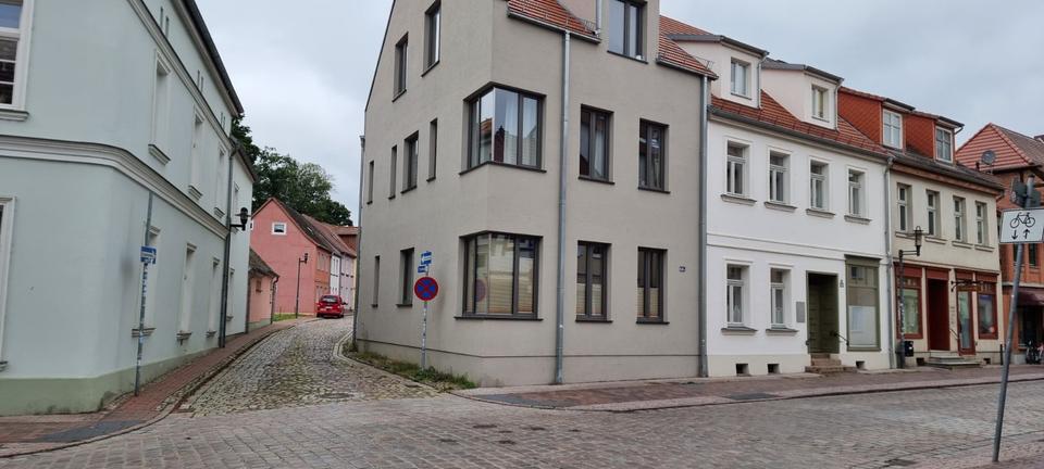 Dachgeschoßwohnung Malchin - 2 Zimmer, 49 m&sup2;, 495&euro; | Angebot:24751593