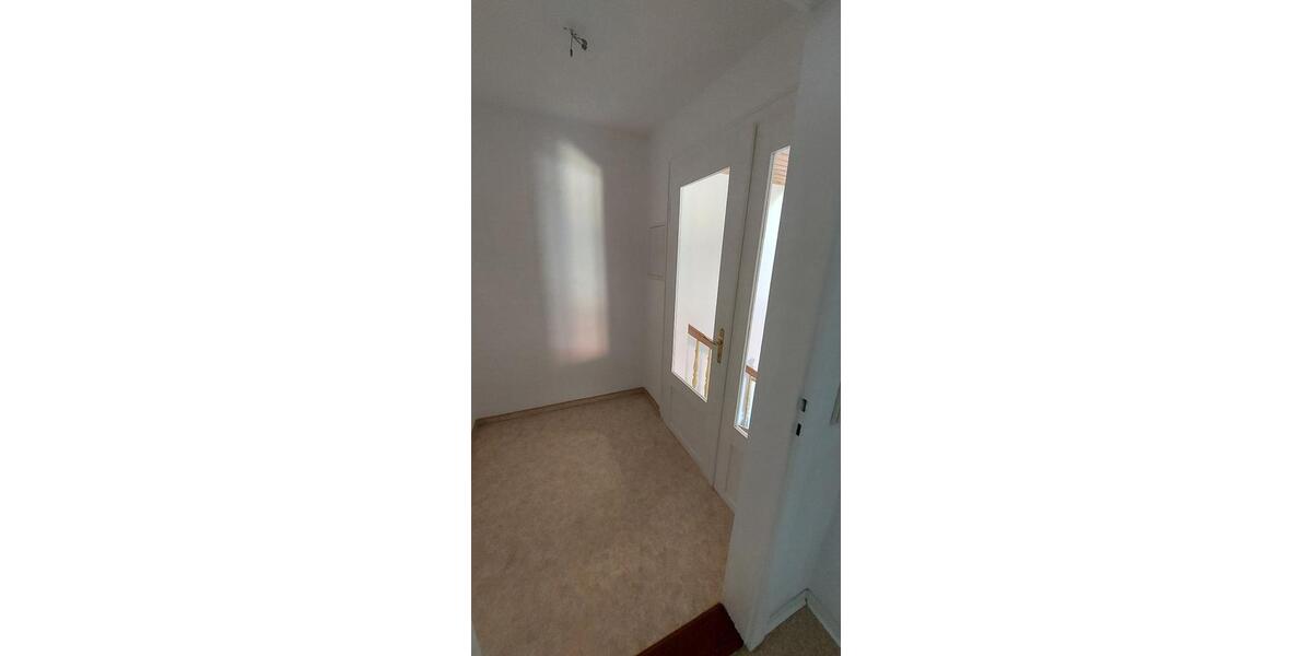 Etagenwohnung Rudolstadt - 2 Zimmer, 67 m&sup2;, 603&euro; | Angebot:26632754