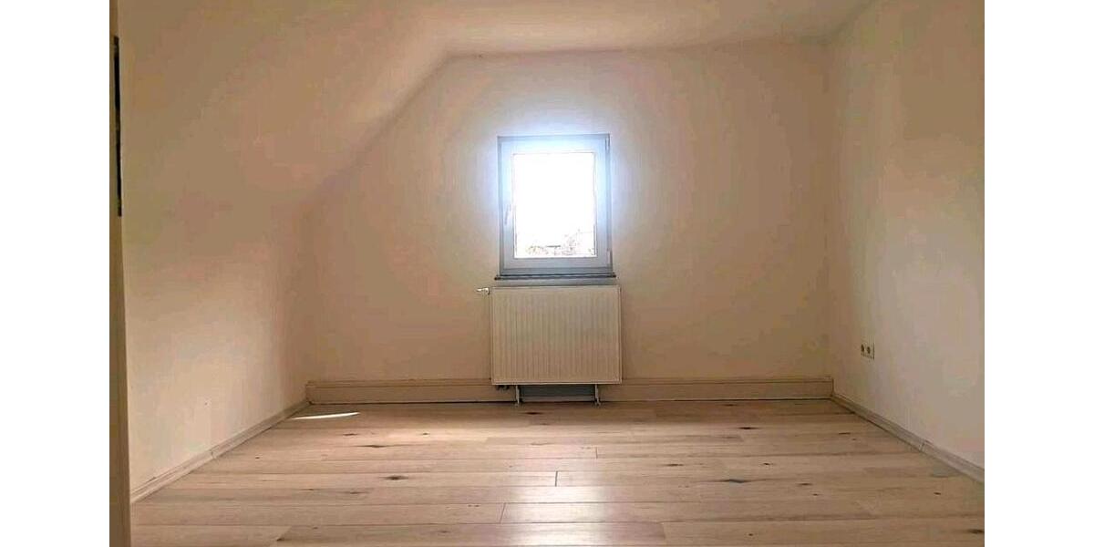 Dachgeschoßwohnung Nattheim - 3 Zimmer, 93 m&sup2;, 750&euro; | Angebot:26399195