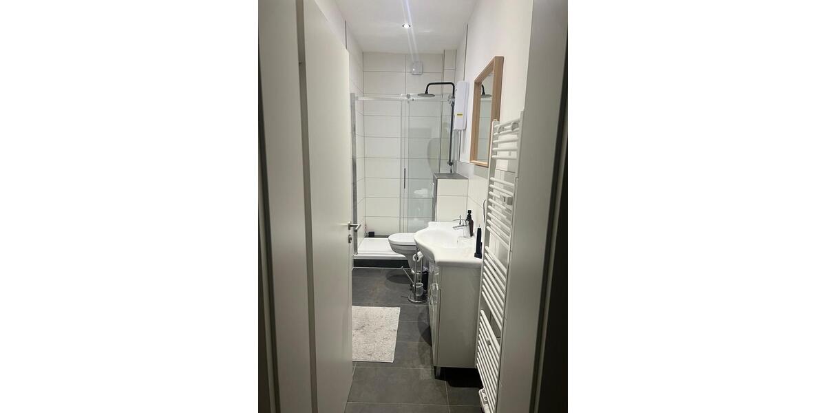 Erdgeschoßwohnung Siegen - 3 Zimmer, 90 m&sup2;, 990&euro; | Angebot:24804568