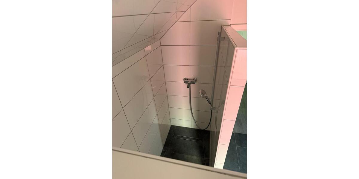 Etagenwohnung Duisburg Angerhausen - 3 Zimmer, 148 m&sup2;, 1.800&euro; | Angebot:26546011