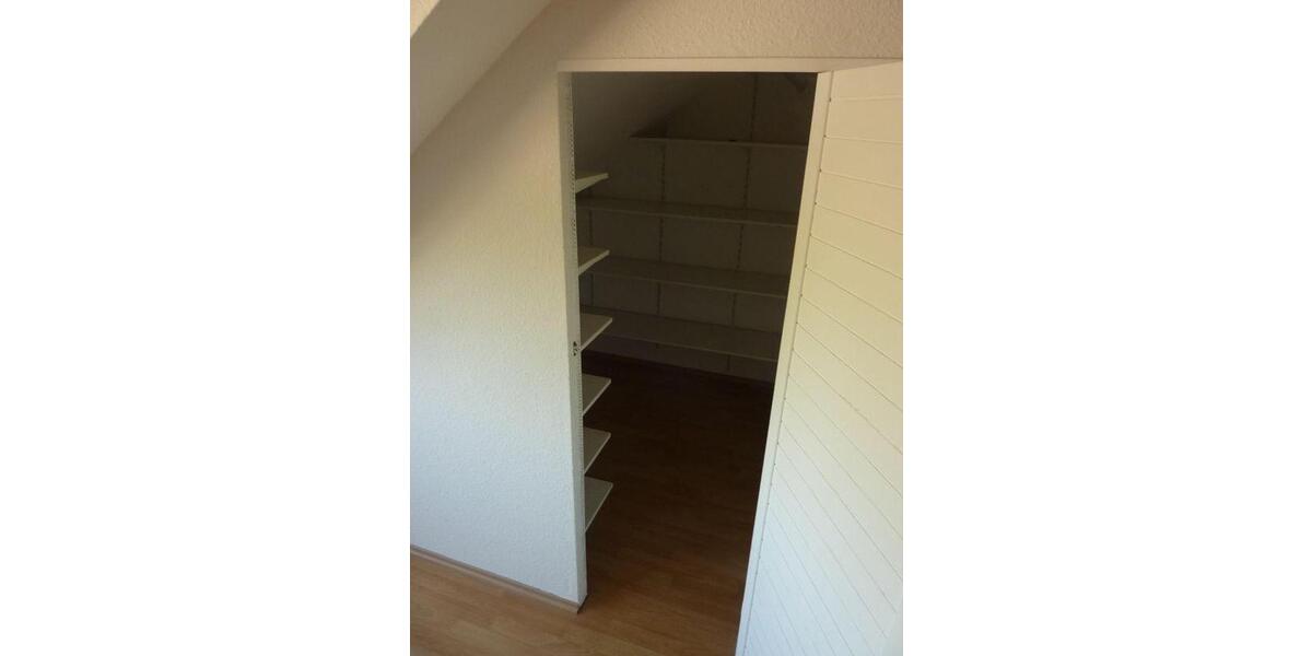 Dachgeschoßwohnung Pulheim - 2 Zimmer, 82 m&sup2;, 920&euro; | Angebot:26565259