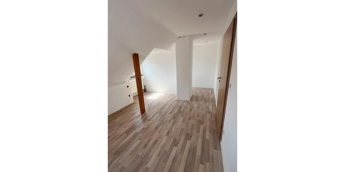 Etagenwohnung Bad Salzuflen Ehrsen-Breden - 4 Zimmer, 130 m&sup2;, 750&euro; | Angebot:26700879