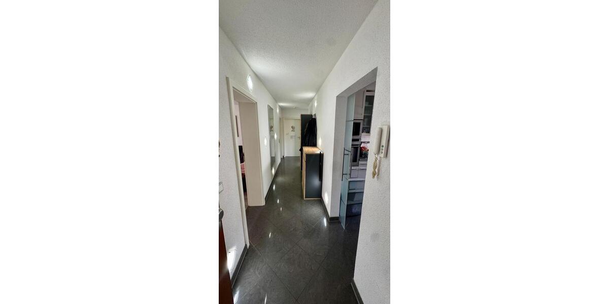 Familienfreundl. 4-Zimmer-Wohnung mit viel Licht in Sondelfingen 4 zimmer