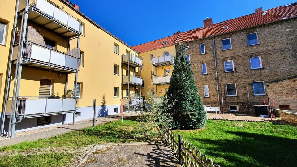Erdgeschoßwohnung Bitterfeld-Wolfen Bitterfeld - 2 Zimmer, 57 m&sup2;, 535&euro; | Angebot:25887241
