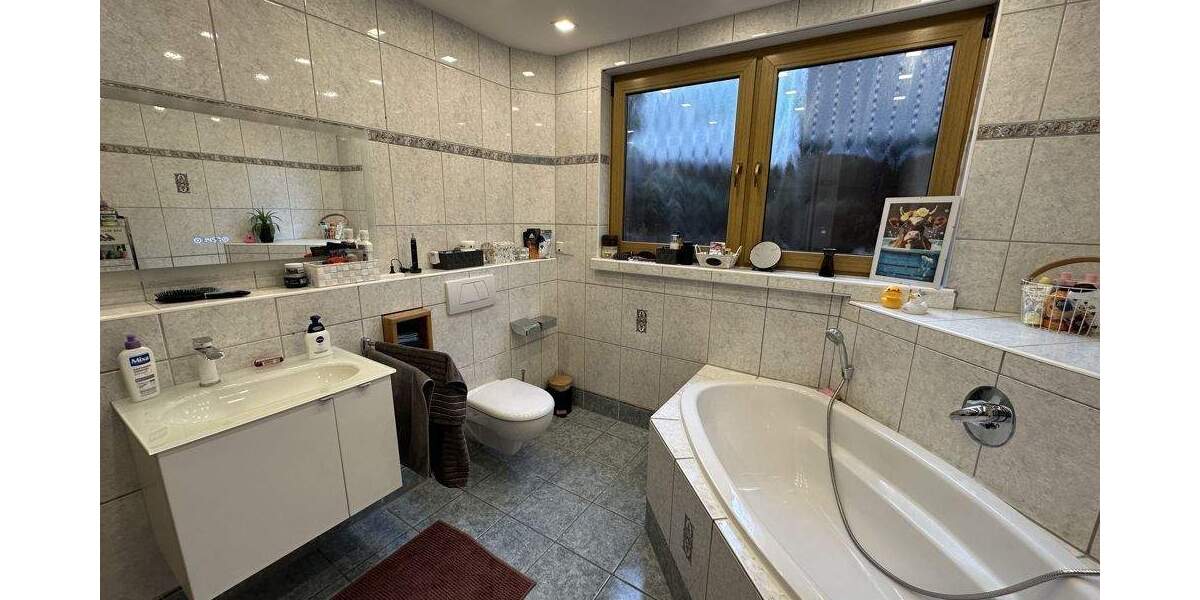 Einfamilienhaus Neuwied - 4 Zimmer, 140 m&sup2;, 1.200&euro; | Angebot:24855814