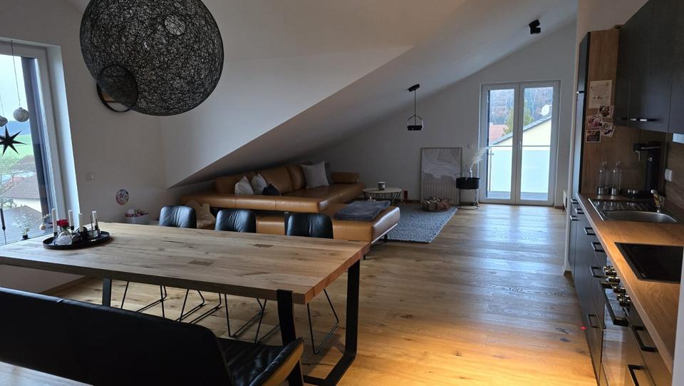 Dachgeschoßwohnung Untergriesbach - 5 Zimmer, 115 m&sup2;, 1.050&euro; | Angebot:24361576