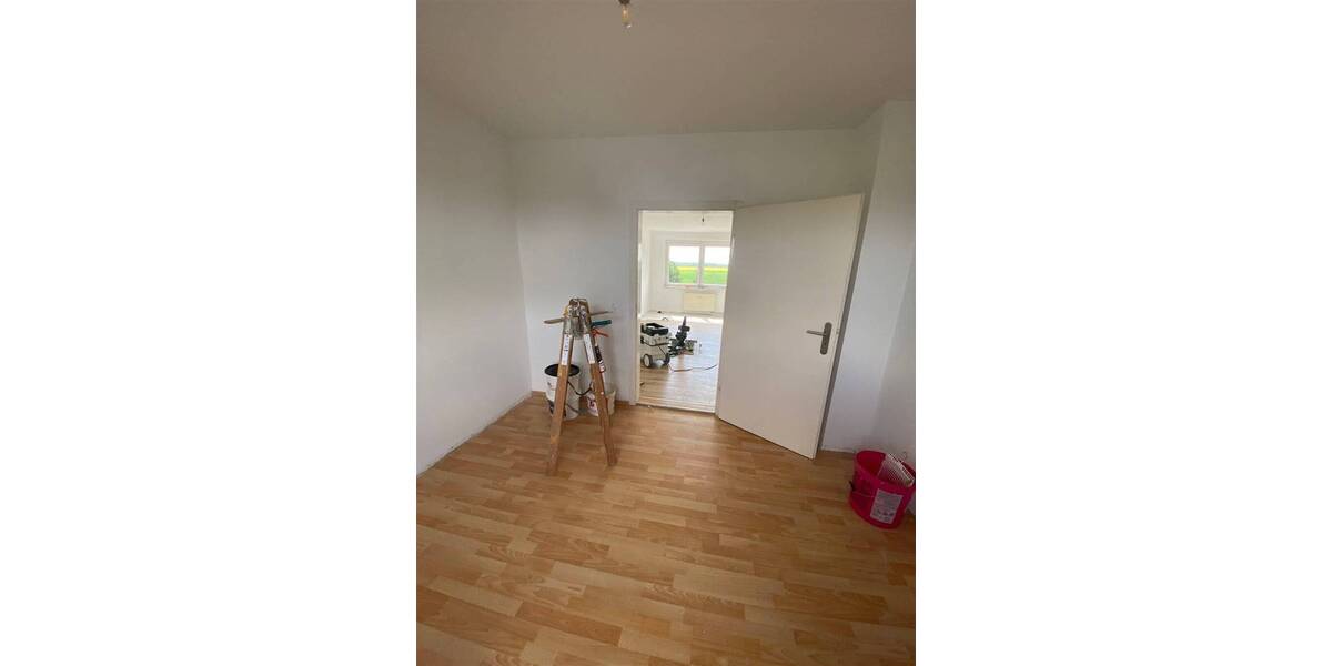 Etagenwohnung Wurzen Burkartshain - 3 Zimmer, 57 m&sup2;, 350&euro; | Angebot:26685234