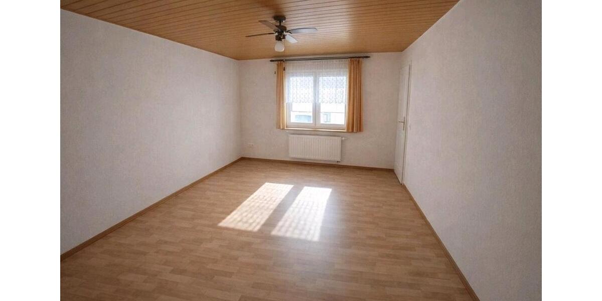 Etagenwohnung Lugau/Erzgebirge Erzgebirge - 9 Zimmer, 150 m&sup2;, 900&euro; | Angebot:25932853