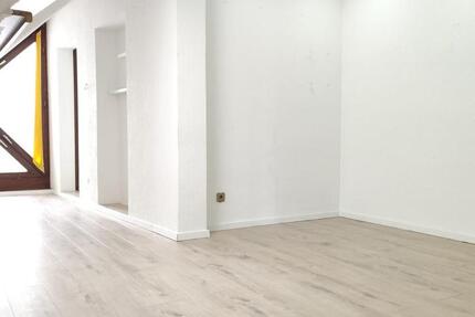 2-ZI-Wohnung (DG) im Zentrum von Lage (Haustierfreundlich) 2 zimmer