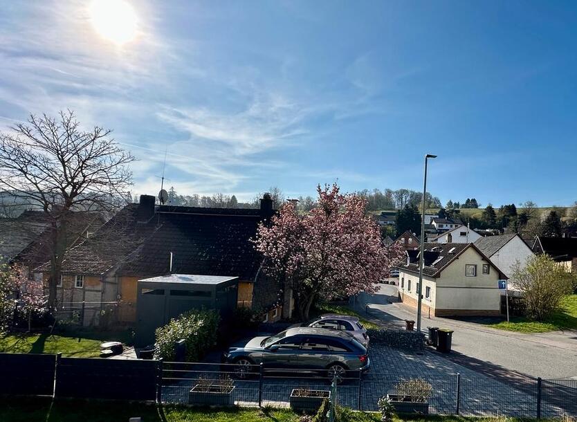 Modernisierte helle 3,5 Zimmerwohnung mit Süd Balkon zimmer