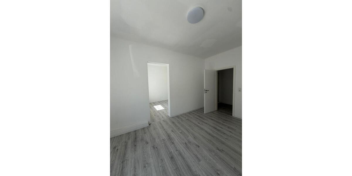 Erdgeschoßwohnung Völklingen - 4 Zimmer, 100 m&sup2;, 650&euro; | Angebot:26503369