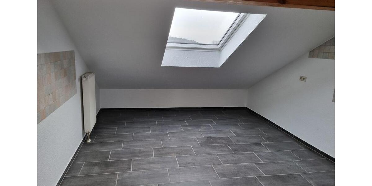 Dachgeschoßwohnung Neukalen - 3 Zimmer, 59 m&sup2;, 400&euro; | Angebot:21664498