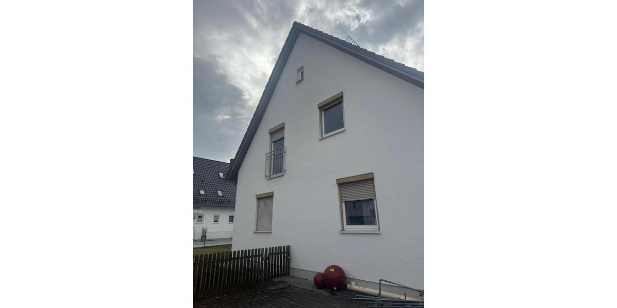 Dachgeschoßwohnung Rottenburg an der Laaber - 3 Zimmer, 103 m&sup2;, 800&euro; | Angebot:26019906