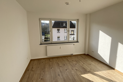 Wohnung Gummersbach Bünghausen - 4 Zimmer, 66 m&sup2;, 469&euro; | Angebot:25272556