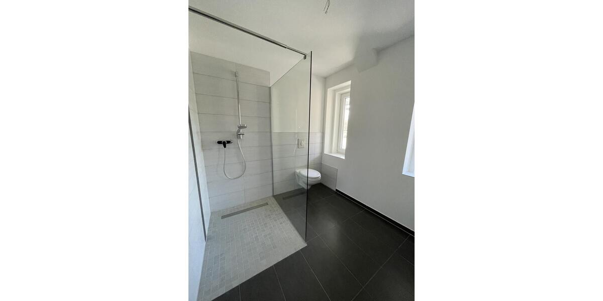 Etagenwohnung Ilmenau - 2 Zimmer, 77 m&sup2;, 735&euro; | Angebot:26007144