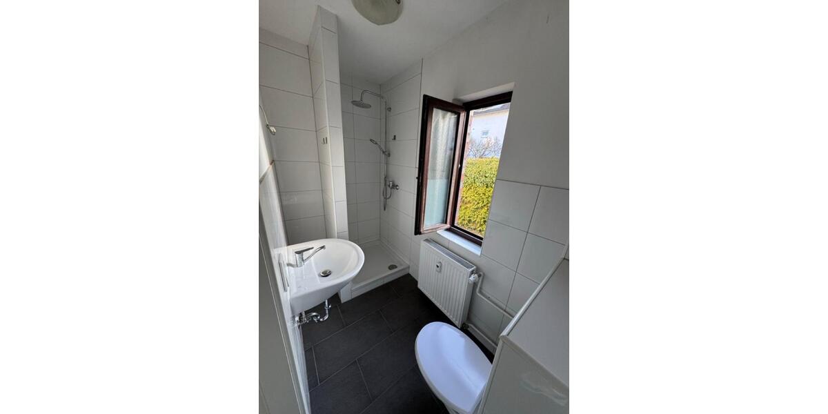 Erdgeschoßwohnung Offenbach am Main Bürgel - 2.5 Zimmer, 72 m&sup2;, 1.000&euro; | Angebot:25403295