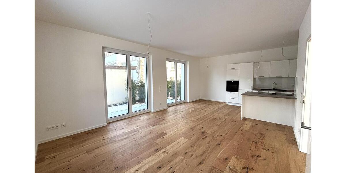 Erdgeschoßwohnung Sindelfingen - 2 Zimmer, 89 m&sup2;, 1.380&euro; | Angebot:24400067