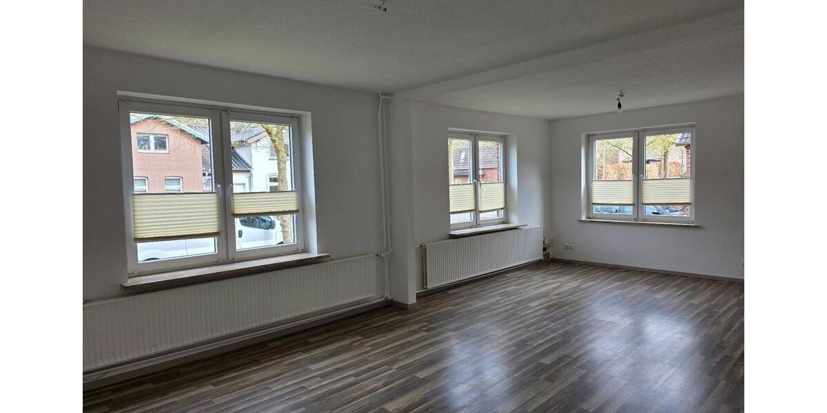 Einfamilienhaus Itzehoe - 3 Zimmer, 105 m&sup2;, 1.200&euro; | Angebot:26041407