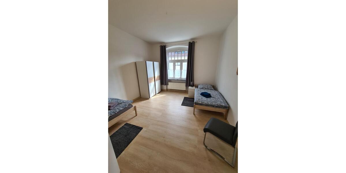Wohnen auf Zeit Plettenberg - 4 Zimmer, 100 m&sup2;, 12&euro; | Angebot:24408848