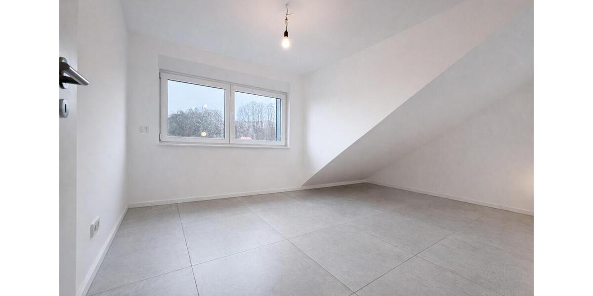 Dachgeschoßwohnung Sankt Ingbert - 2 Zimmer, 71 m&sup2;, 790&euro; | Angebot:25904967