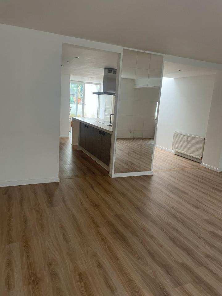 Große wunderschöne Wohnung 140qm inkl Küche - Re-Hochlarmark