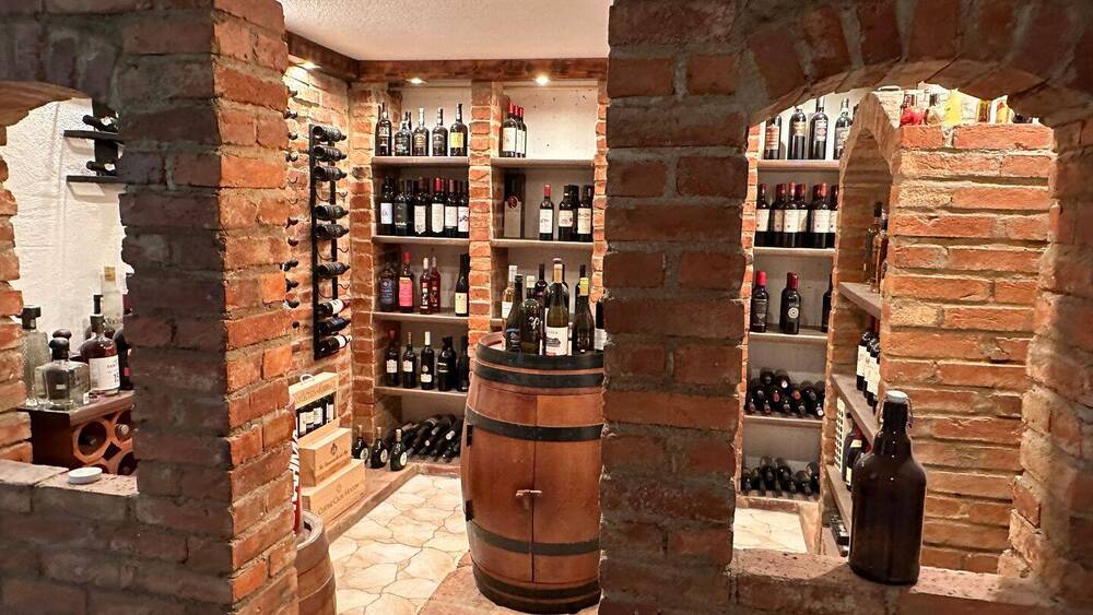 Einfamilienhaus Dittelbrunn Hambach - 1 Zimmer, 200 m&sup2;, 1.950&euro; | Angebot:26139240