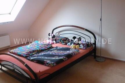 2 möblierte Zi. mit sep. Bad. Im 2. OG eines 1 Fam.-Hauses. 2 zimmer