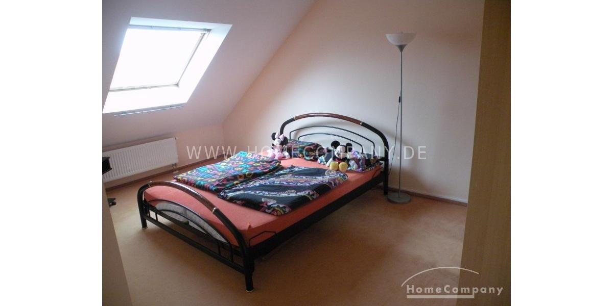 2 möblierte Zi. mit sep. Bad. Im 2. OG eines 1 Fam.-Hauses. 2 zimmer