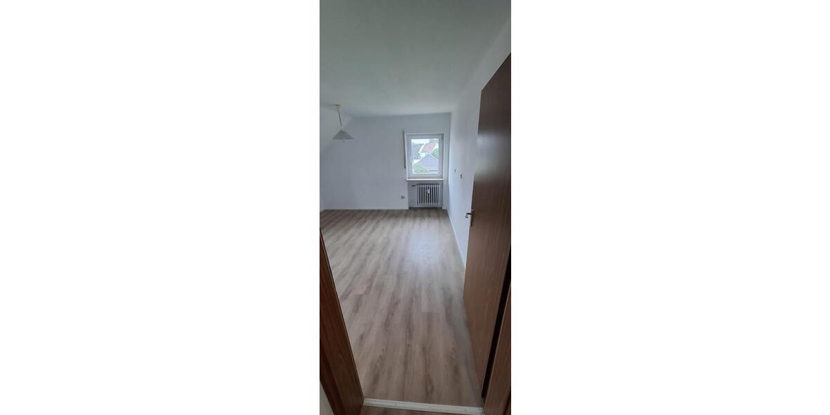 Dachgeschoßwohnung Schwaig Bei Nürnberg - 2 Zimmer, 65 m&sup2;, 690&euro; | Angebot:25711946