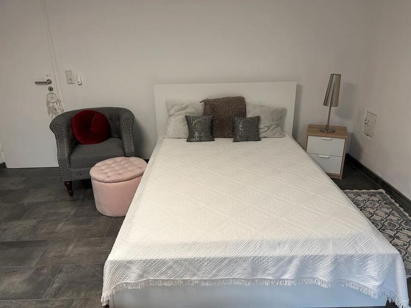 1 Zimmer Küche Bad für Monteure