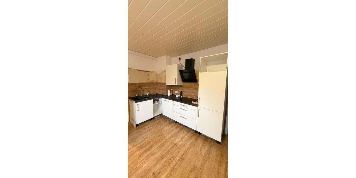 Etagenwohnung Emden Tholenswehr - 4 Zimmer, 20 m&sup2;, 430&euro; | Angebot:24714182