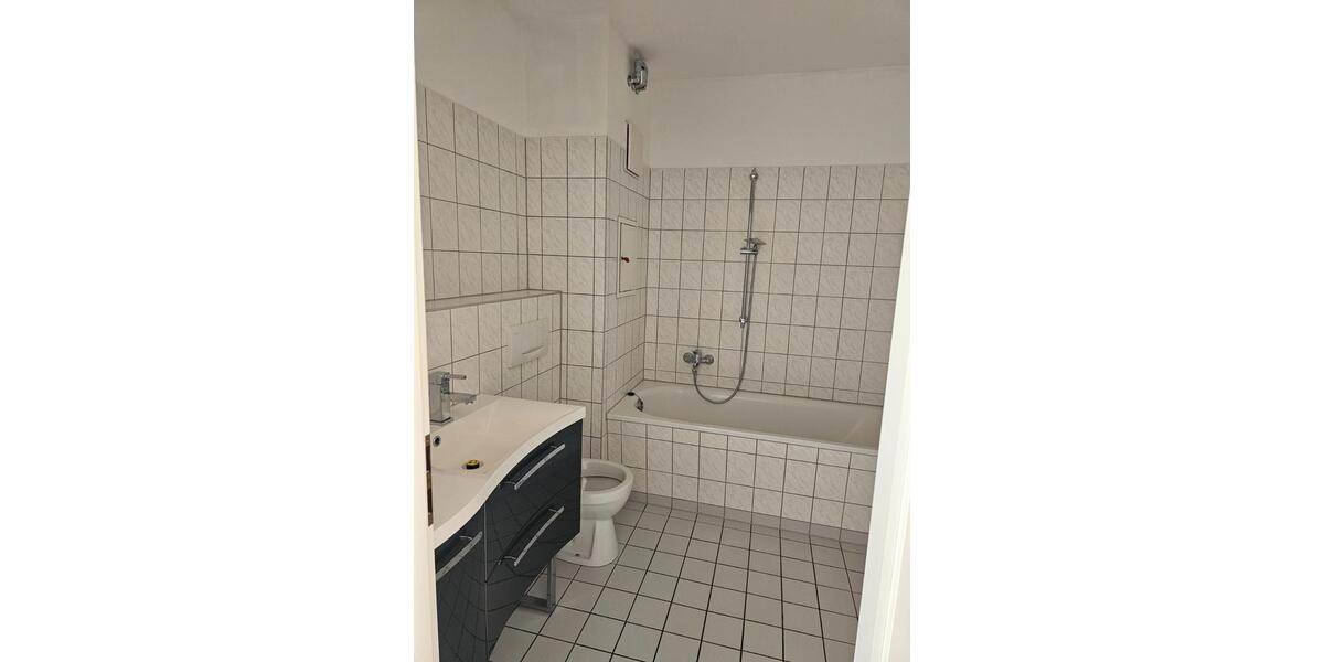 Etagenwohnung Magdeburg Alt Olvenstedt - 3 Zimmer, 77 m&sup2;, 515&euro; | Angebot:25974574