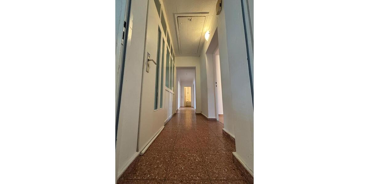 Dachgeschoßwohnung Kassel Fasanenhof - 28 Zimmer, 85 m&sup2;, 235&euro; | Angebot:25975095