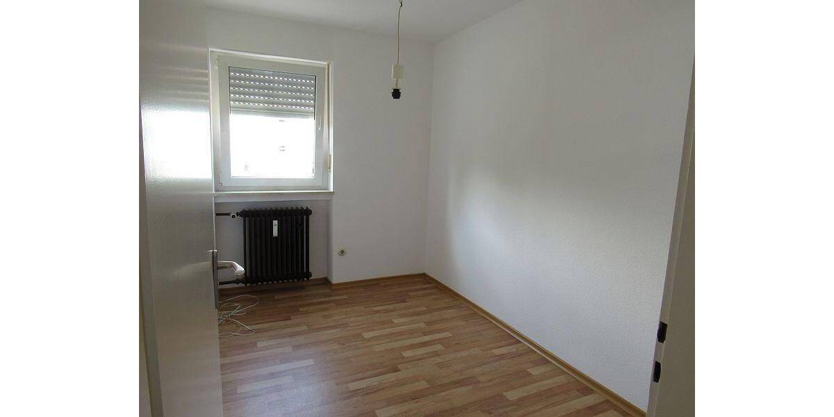 Etagenwohnung Schweinfurt Musikerviertel und amerik. Siedlung - 4 Zimmer, 85 m&sup2;, 680&euro; | Angebot:26929941