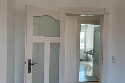 Wohnung Solingen Aufderhöhe - 4 Zimmer, 130 m&sup2;, 1.500&euro; | Angebot:26031693