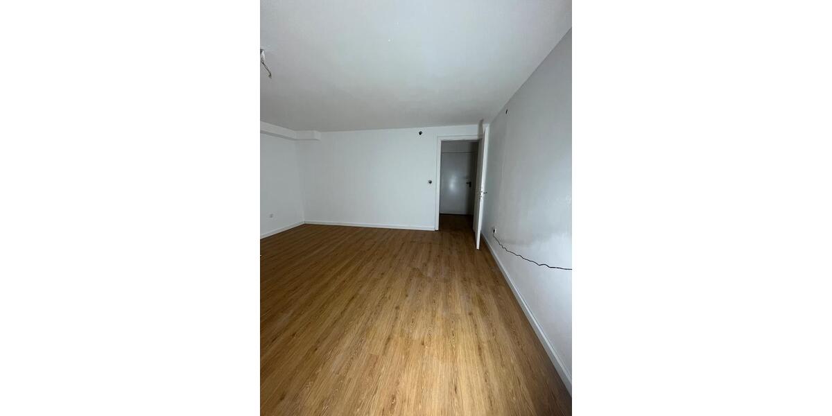 2 Zimmer Wohnung ! Frisch Saniert ! 2 zimmer