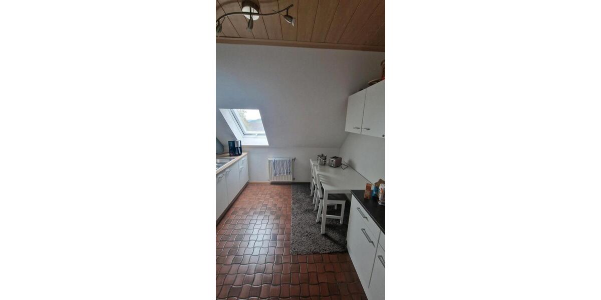 Dachgeschoßwohnung Bad Zwesten - 2.5 Zimmer, 65 m&sup2;, 360&euro; | Angebot:26479843