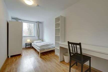 WG-Zimmer in Stuttgart 425 € 9 m² zimmer