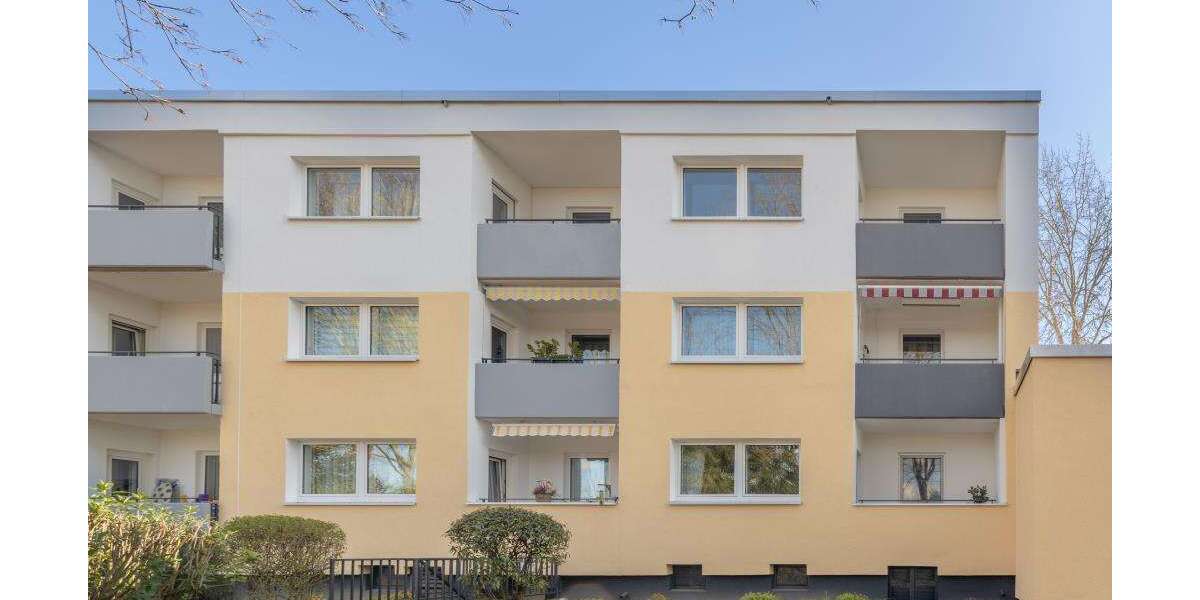 Etagenwohnung Düsseldorf Unterrath - 3 Zimmer, 77 m&sup2;, 946&euro; | Angebot:27067240
