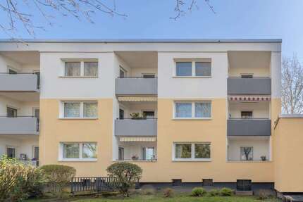 Wohnung Düsseldorf Unterrath - 3 Zimmer, 77 m&sup2;, 946&euro; | Angebot:27067240