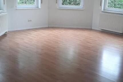 Wohnung Breidenbach - 3 Zimmer, 145 m&sup2;, 800&euro; | Angebot:27608948