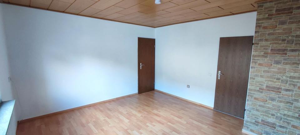 Erdgeschoßwohnung Homberg (Efze) - 3 Zimmer, 75 m&sup2;, 490&euro; | Angebot:26036563